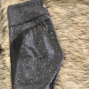 Lululemon size 4 pants